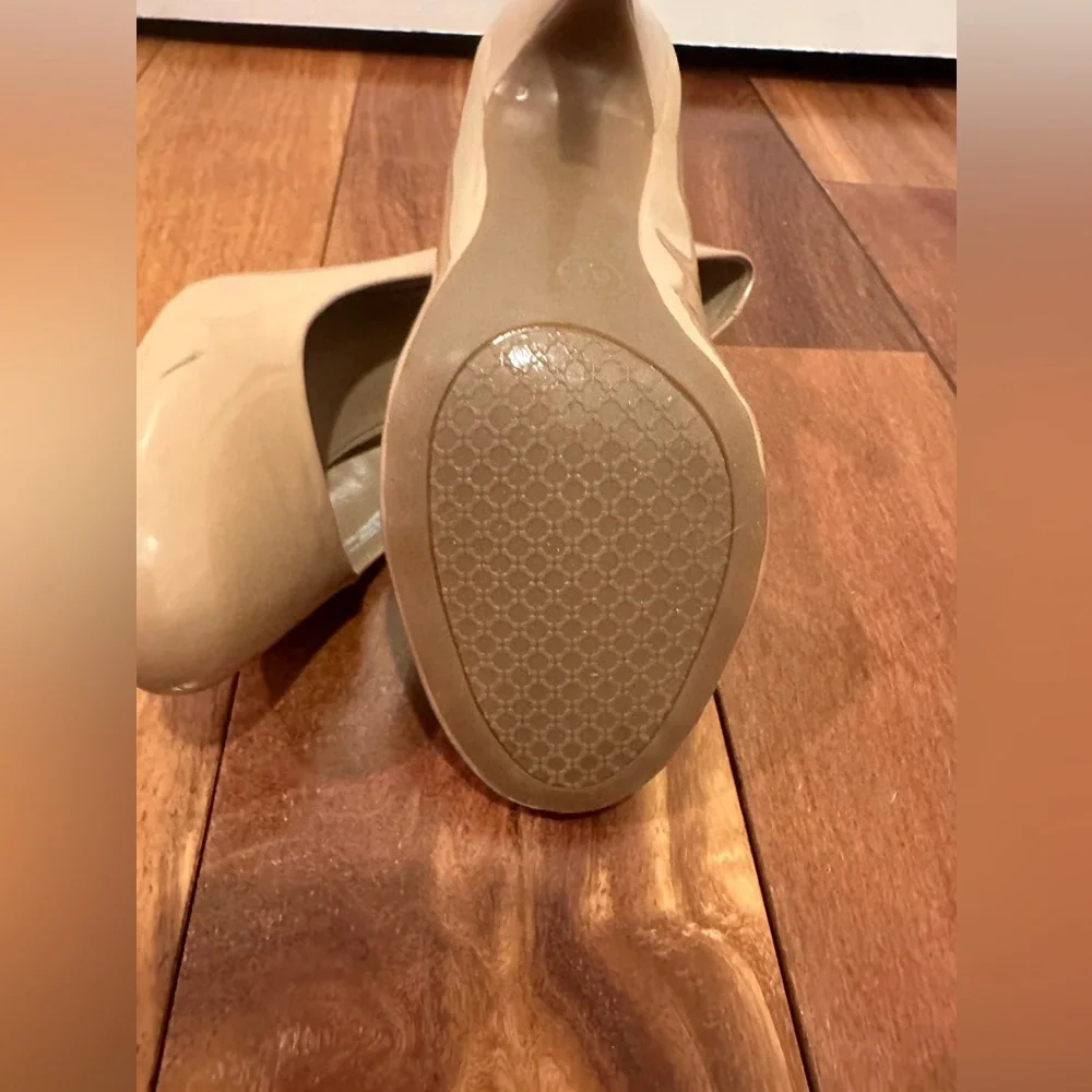 Mossimo - Picture 5 of 9